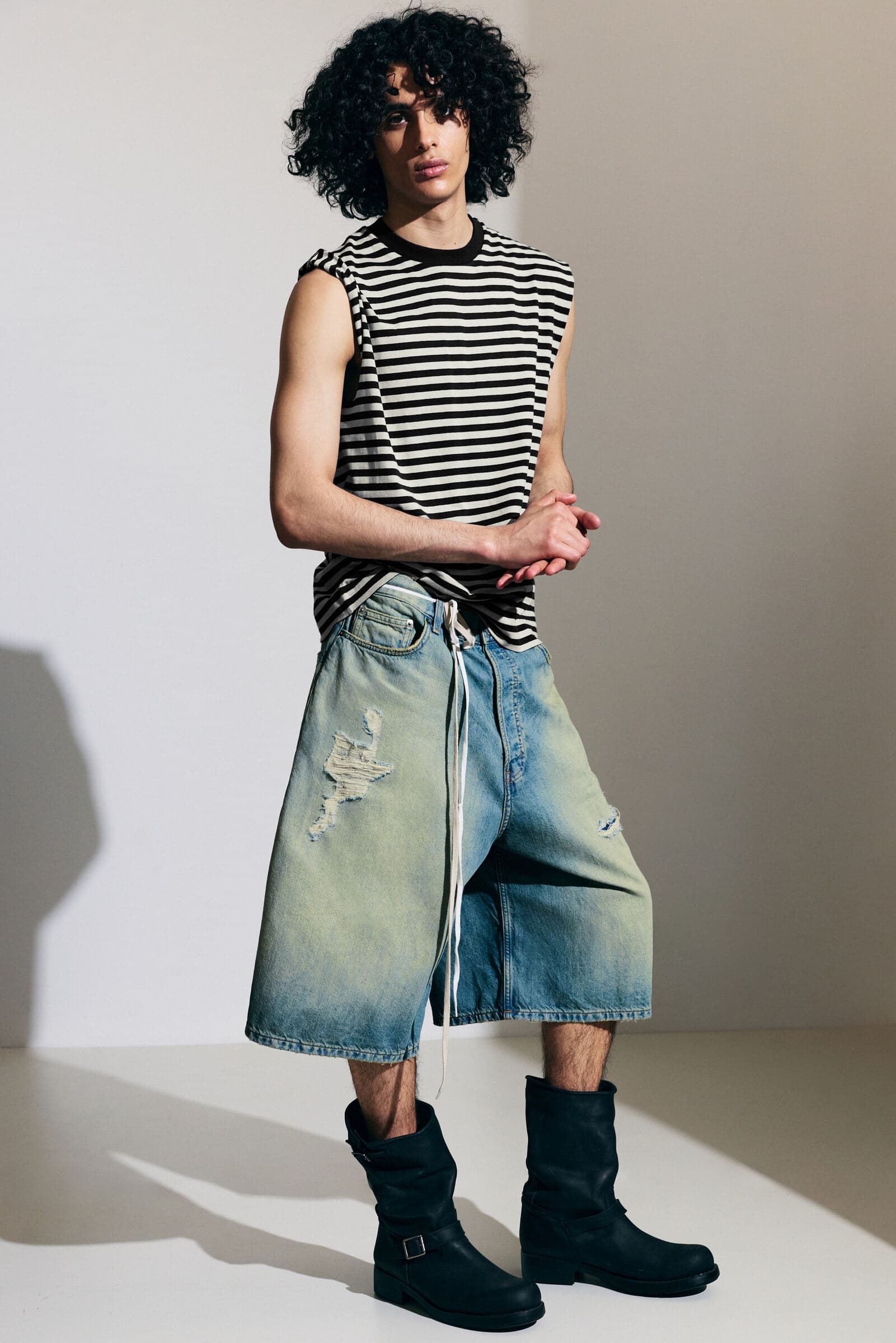 Void Mid Rise Loose Long Denim Shorts